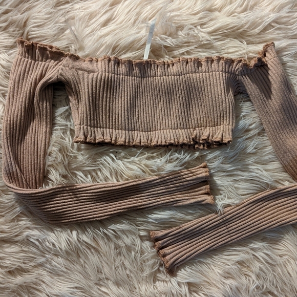 AYAI Tiiu top - Picture 3 of 5